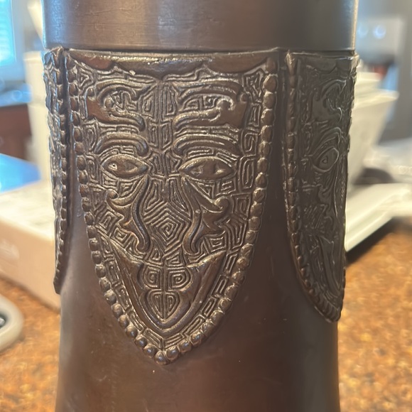 Vintage JAPAN TOKANABE SAMURAI Art Deco Pottery  12 1/2" Tall Vase 4 lb 2 oz - Picture 3 of 7